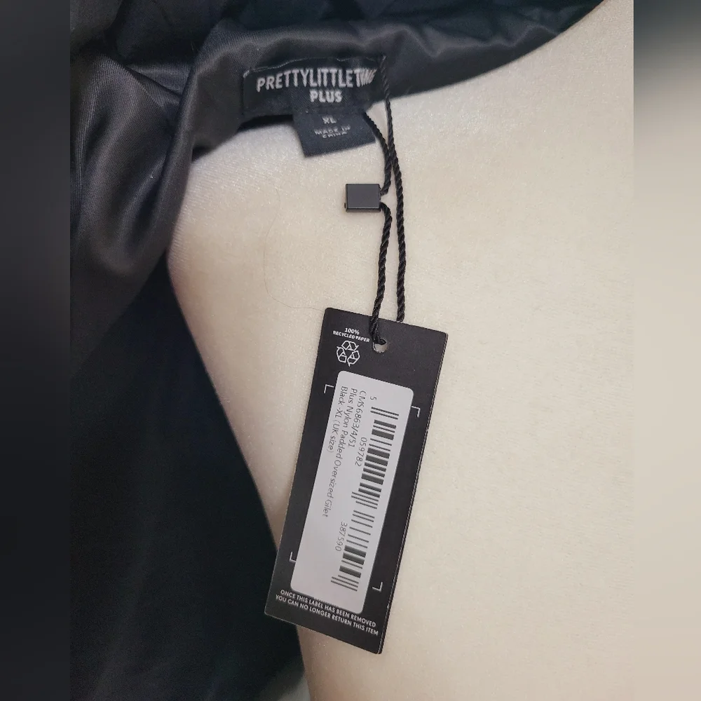 Nylon Oversize Puffer Vest - Picture 5 of 6